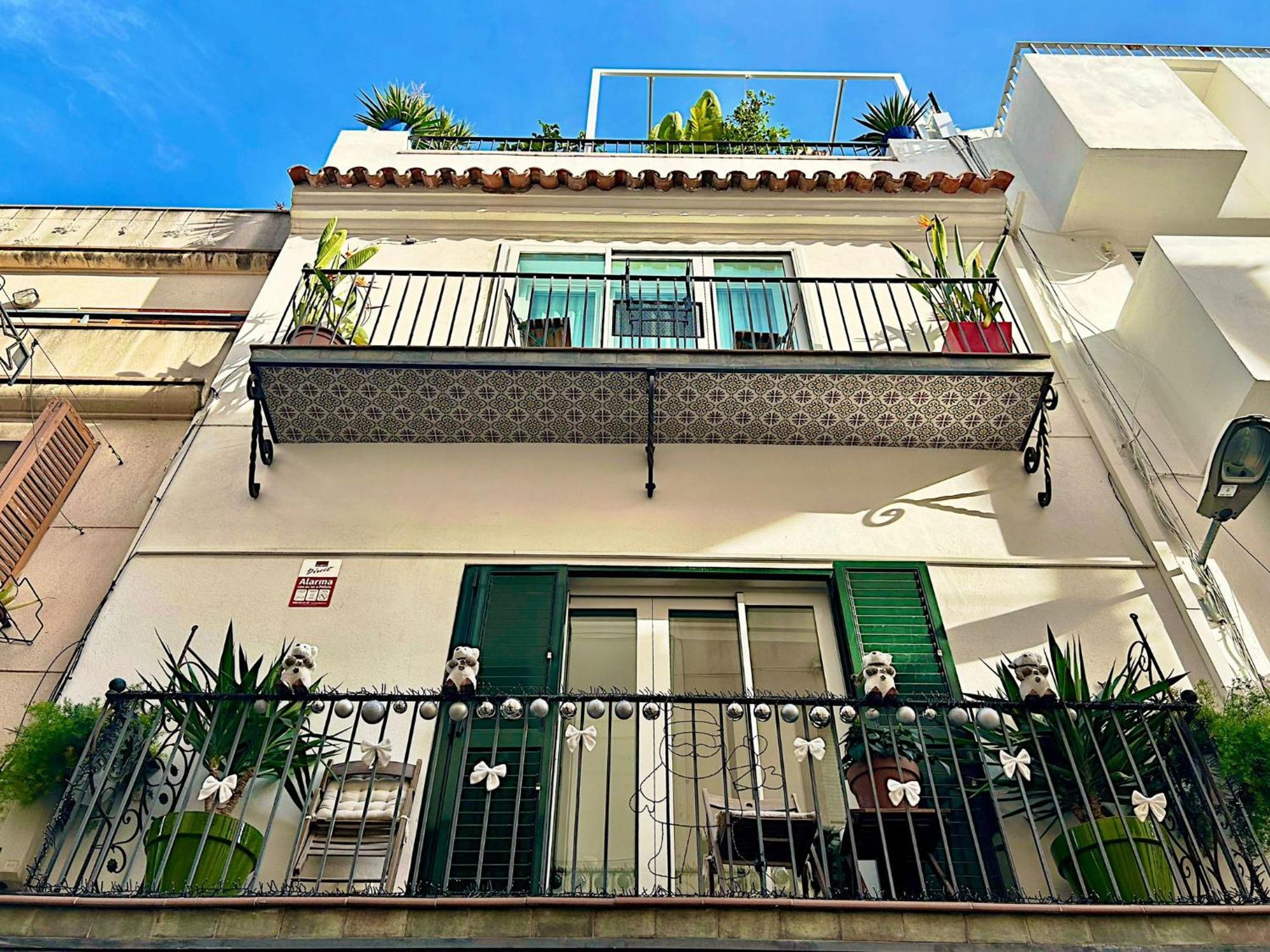 Abbott Apartment - 1 Min From The Beach - 100M2 - Sleeps 8 Sitges Esterno foto